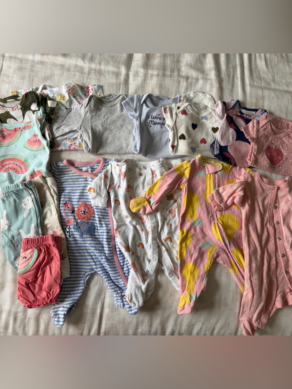Lot / Bundle of clothing for newborn baby 15 items